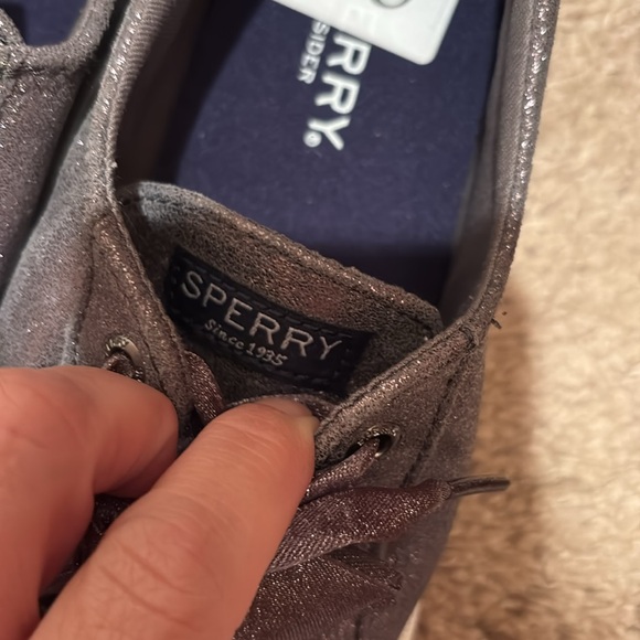 NWT Sperry Women's Sparkle Sneakers Silver gray Metallic 6.5 shoes - Picture 5 of 7
